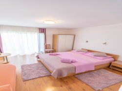 Apartmani Toni Igrane