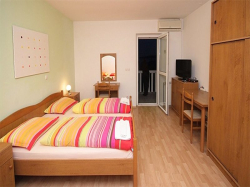 Apartmani Pansion Krivic Kaštel Gomilica