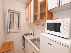 Apartmani Pansion Krivic Kaštel Gomilica