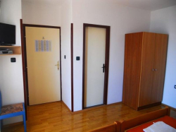 Apartmani DADO Starigrad (Paklenica)