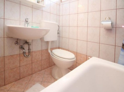 Apartmany Derencinovic Baška (Ostrov Krk)