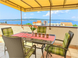 Apartmany Villa Vesna - Family house apartments Crikvenica