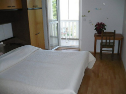 Apartmany Pansion Krivic Kaštel Gomilica