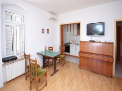 Apartmany Pansion Krivic Kaštel Gomilica