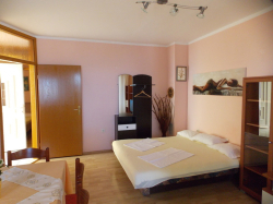 Apartmany Vivien Kustići (Ostrov Pag)