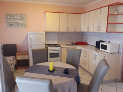 Apartmany Vivien Kustići (Ostrov Pag)