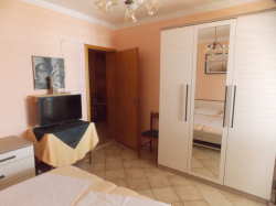 Apartmany Vivien Kustići (Ostrov Pag)