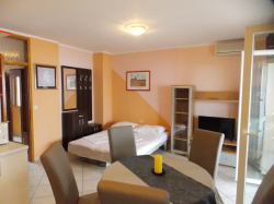 Apartmany Vivien Kustići (Ostrov Pag)