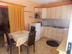 Apartmany Vivien Kustići (Ostrov Pag)