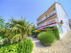 Apartmenthaus Villa Vesna - Family house apartments Crikvenica