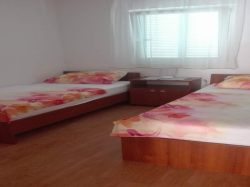 Apartmenthaus PETRA  Povljana (Insel Pag)