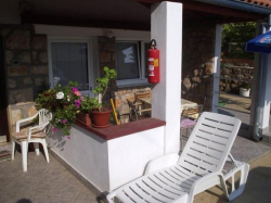 Apartmenthaus DADO Starigrad (Paklenica)