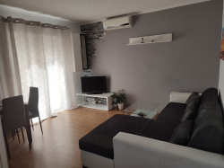 Apartmenthaus Luka Supetarska Draga (Insel Rab)